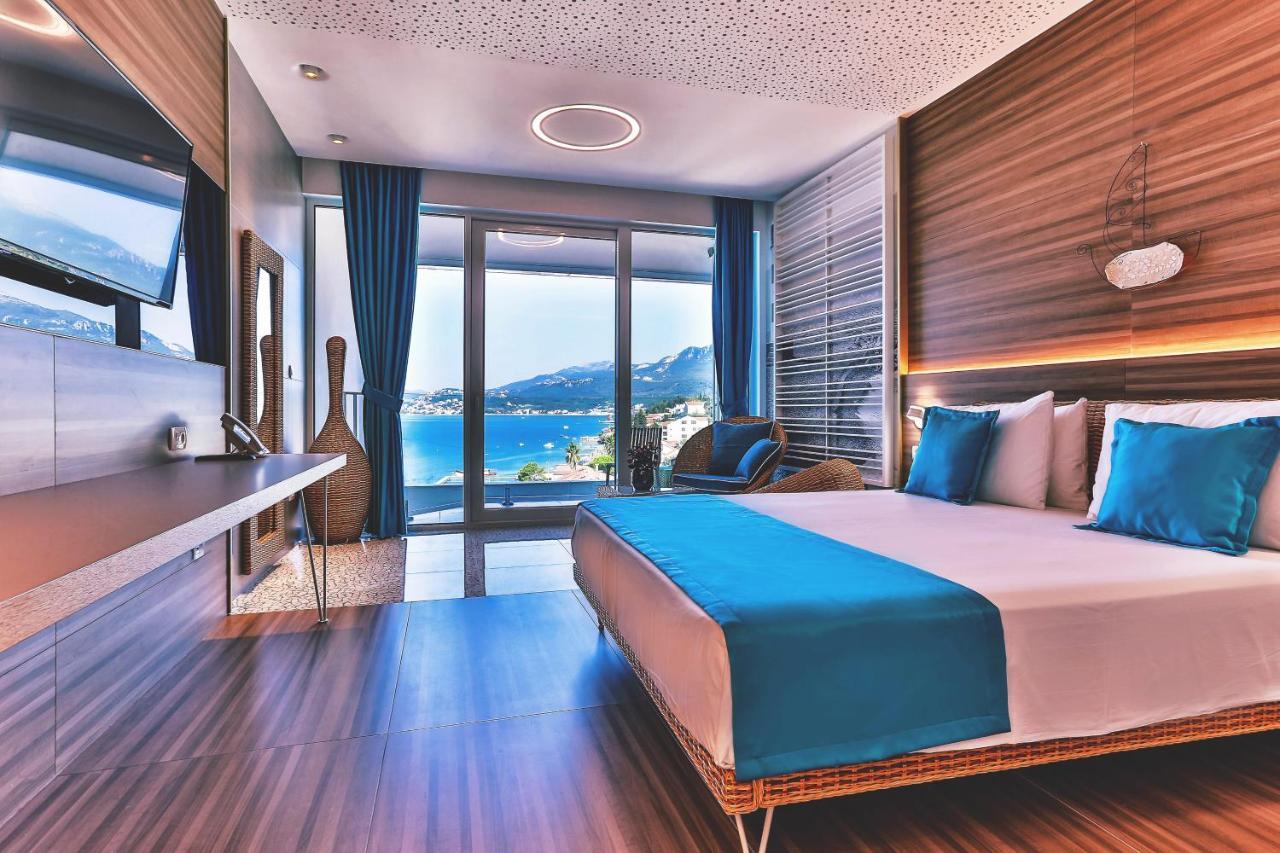 Carine Hotel Kumbor Superior 헤르섹 외부 사진