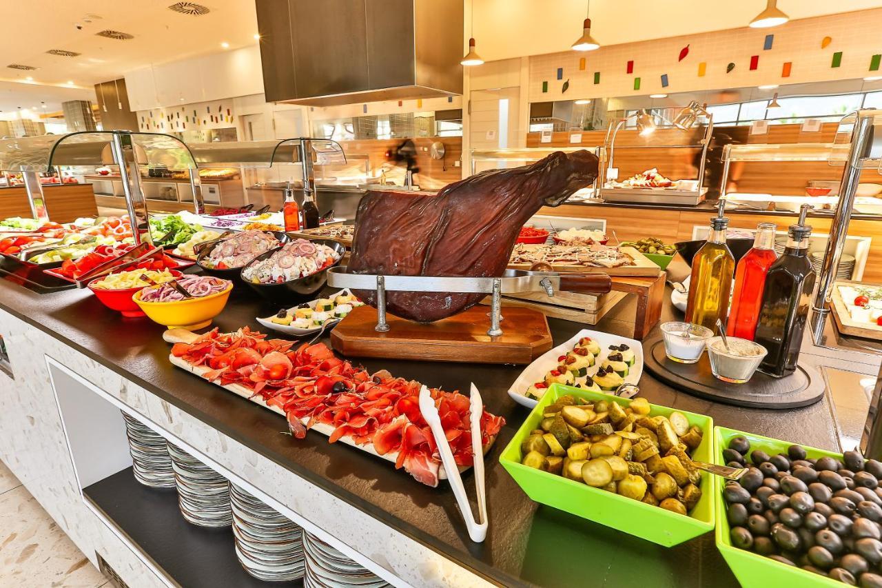 Carine Hotel Kumbor Superior 헤르섹 외부 사진