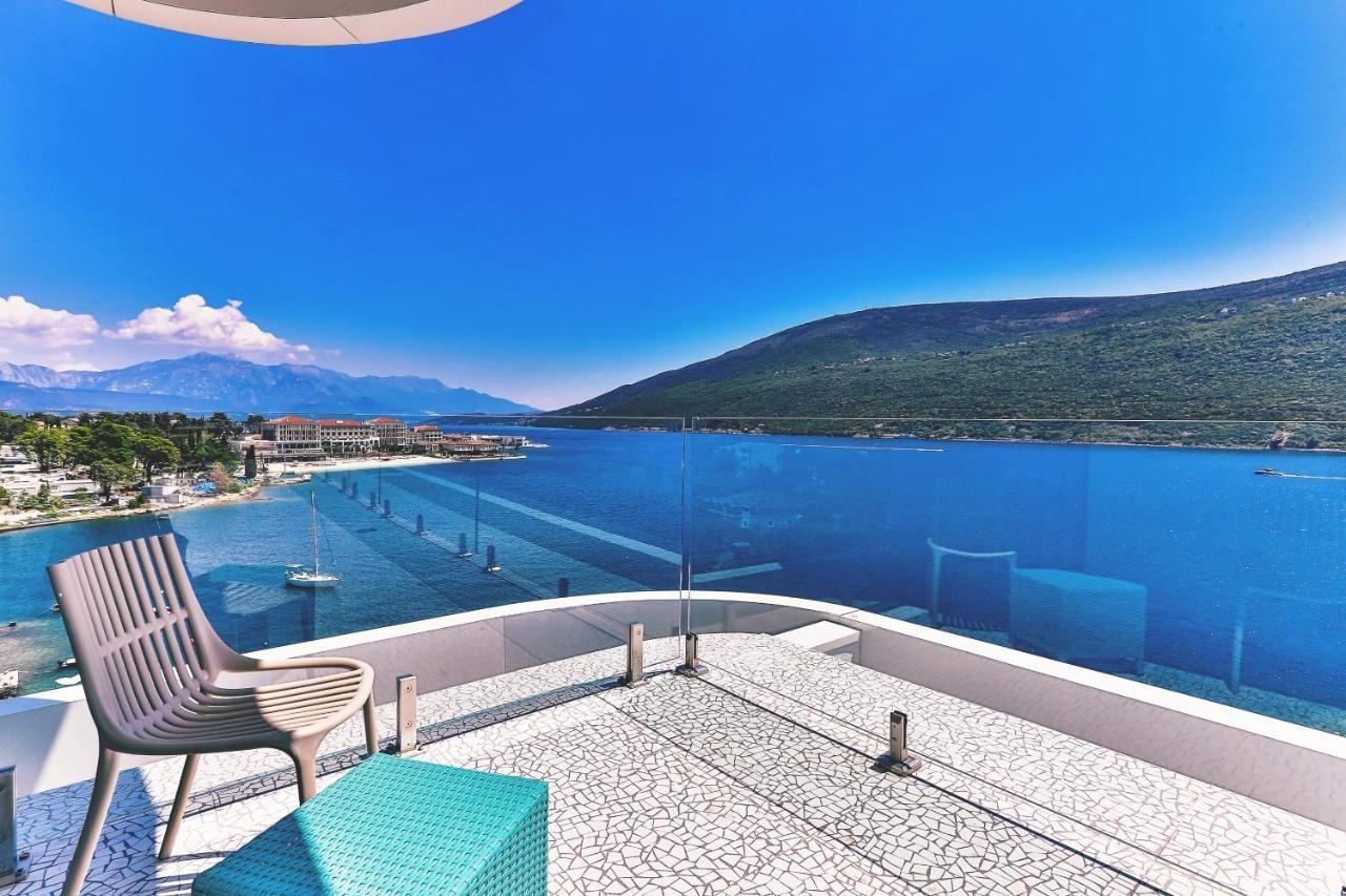 Carine Hotel Kumbor Superior 헤르섹 외부 사진
